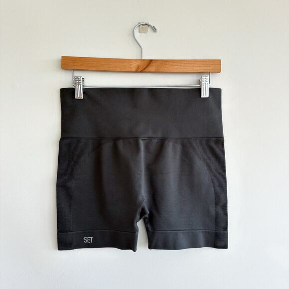 Set Active Pull On Lightweight Ribbed High Rise Activewear Shorts Black XL - Picture 3 of 6